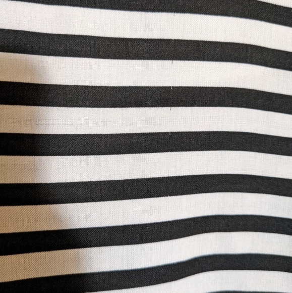 Everly lace-up back striped top - Picture 4 of 10